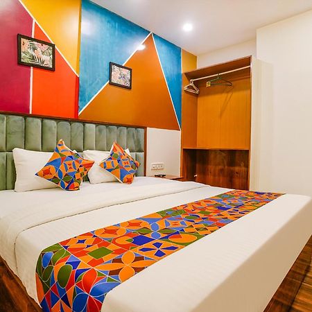 Fabhotel Twigo Inn Мумбай Екстериор снимка