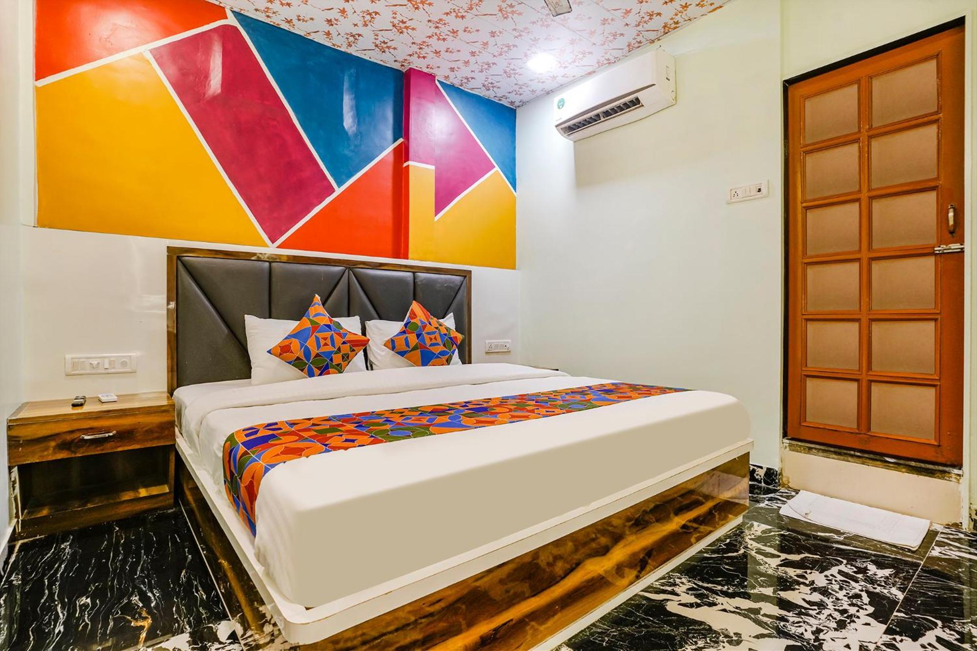 Fabhotel Twigo Inn Мумбай Екстериор снимка